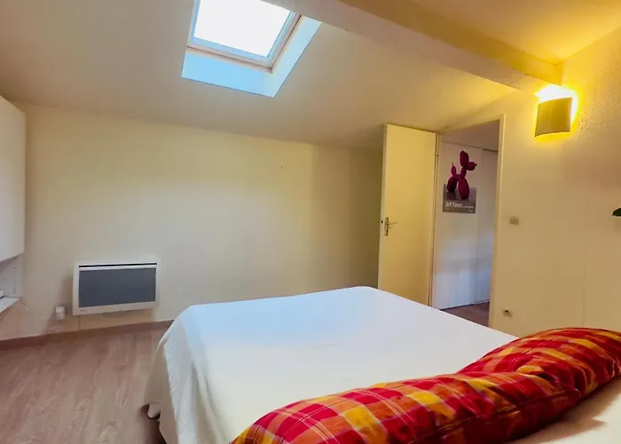 2 Bedroom Duplex Center, Patio